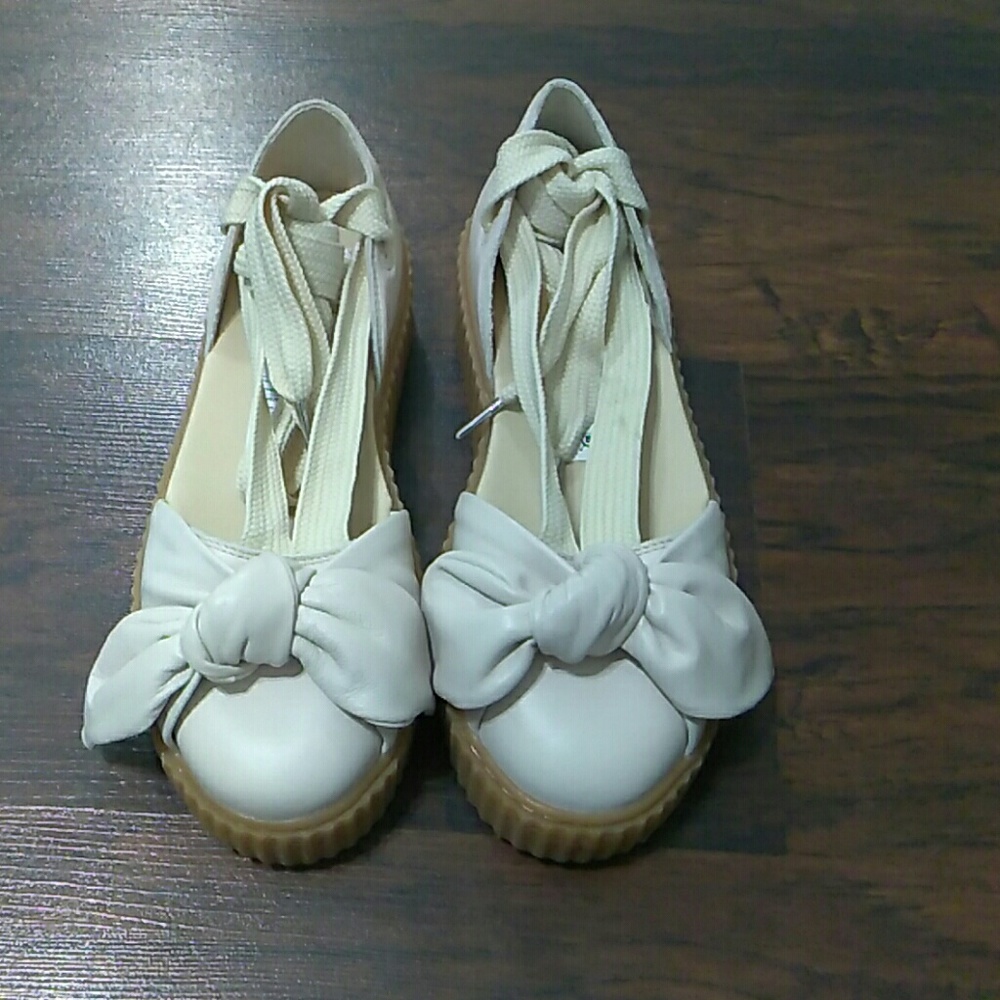 Woman's puma's